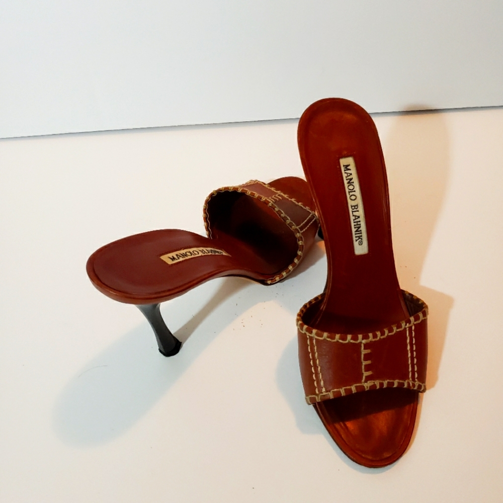 Manolo Blahnik, Size 7 Abseloutly great shape  Fits true to size